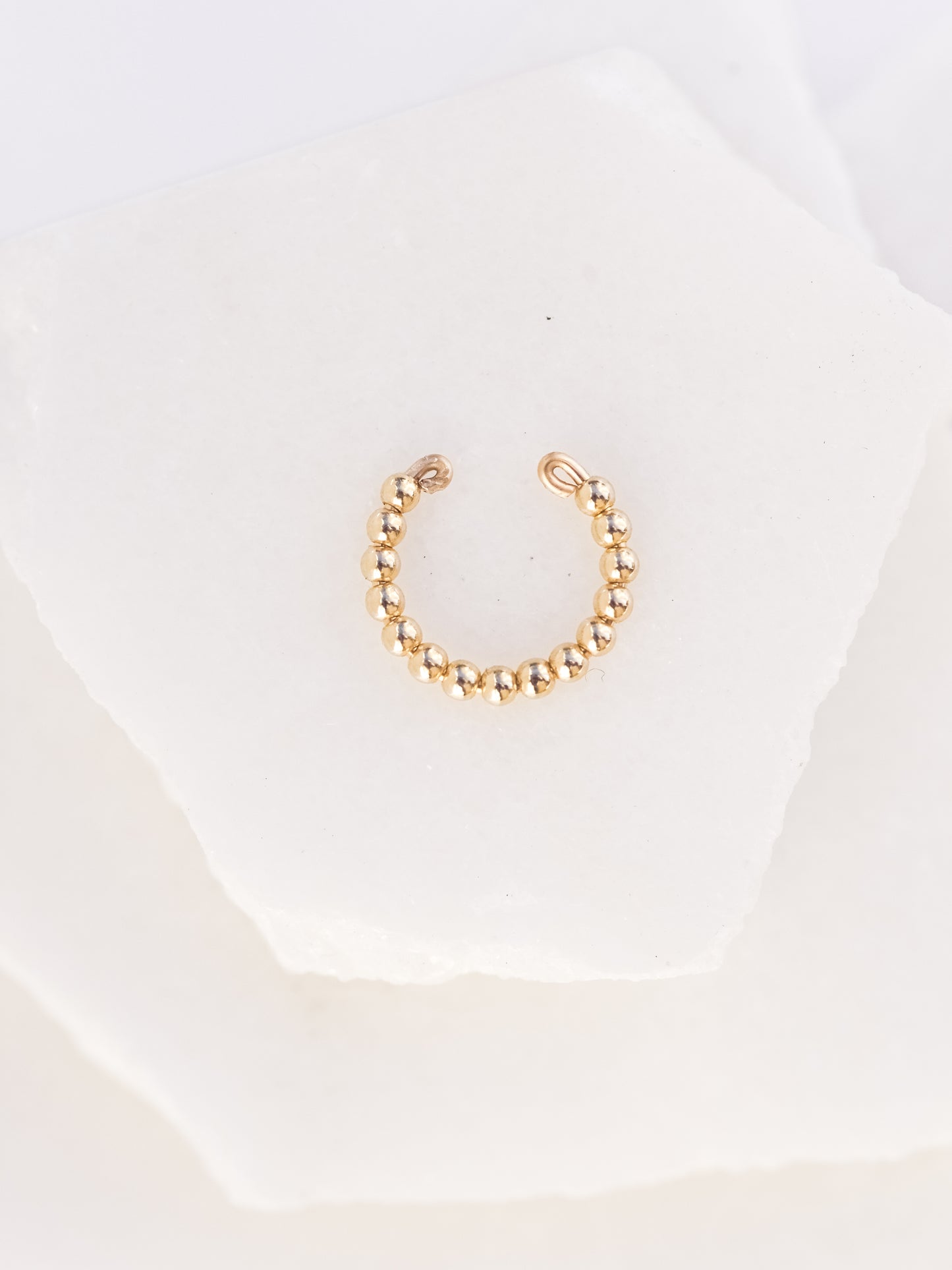 Ohrklemmen mit Goldkügelchen