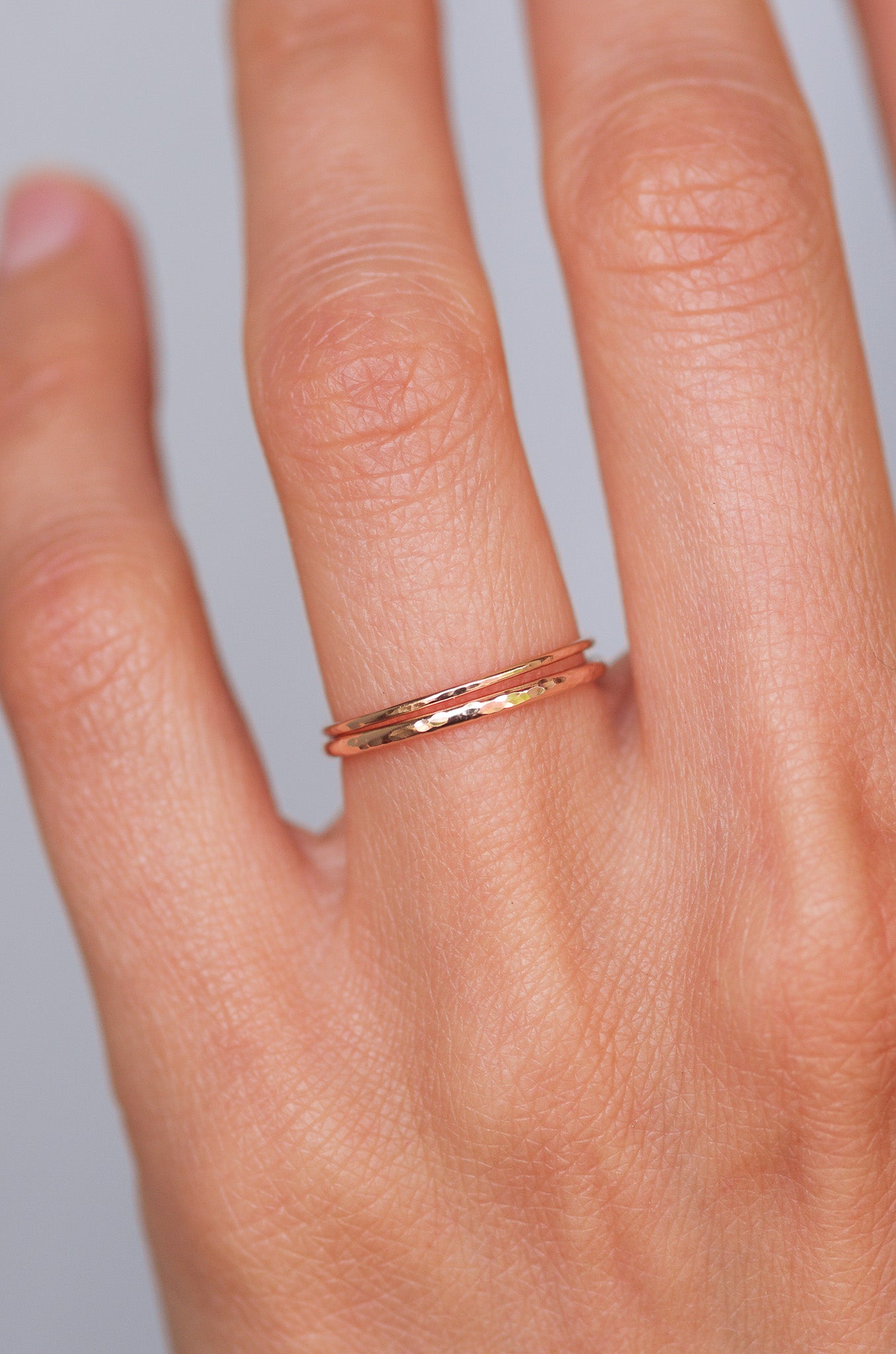 Superdünne geklopfte Goldring