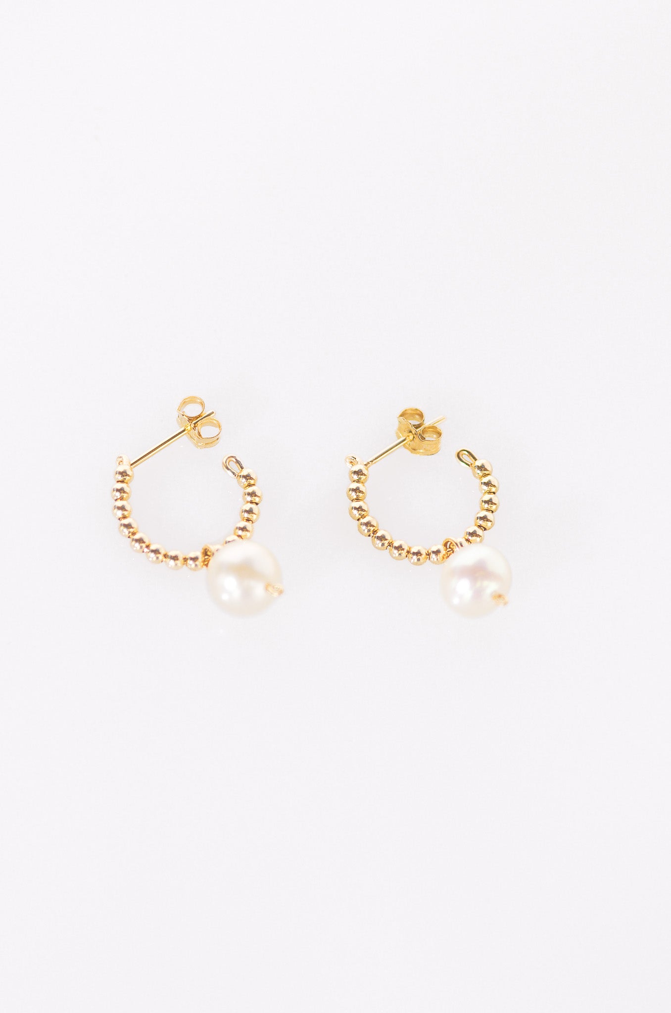 Gold beads huggie earring with pearl
