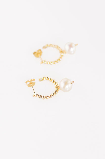 Gold beads huggie earring with pearl