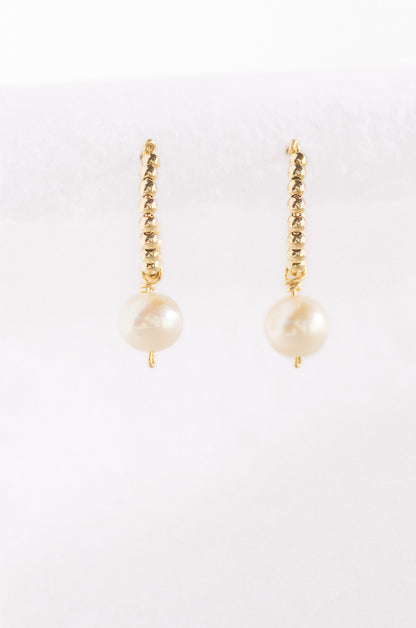 Gold beads huggie earring with pearl